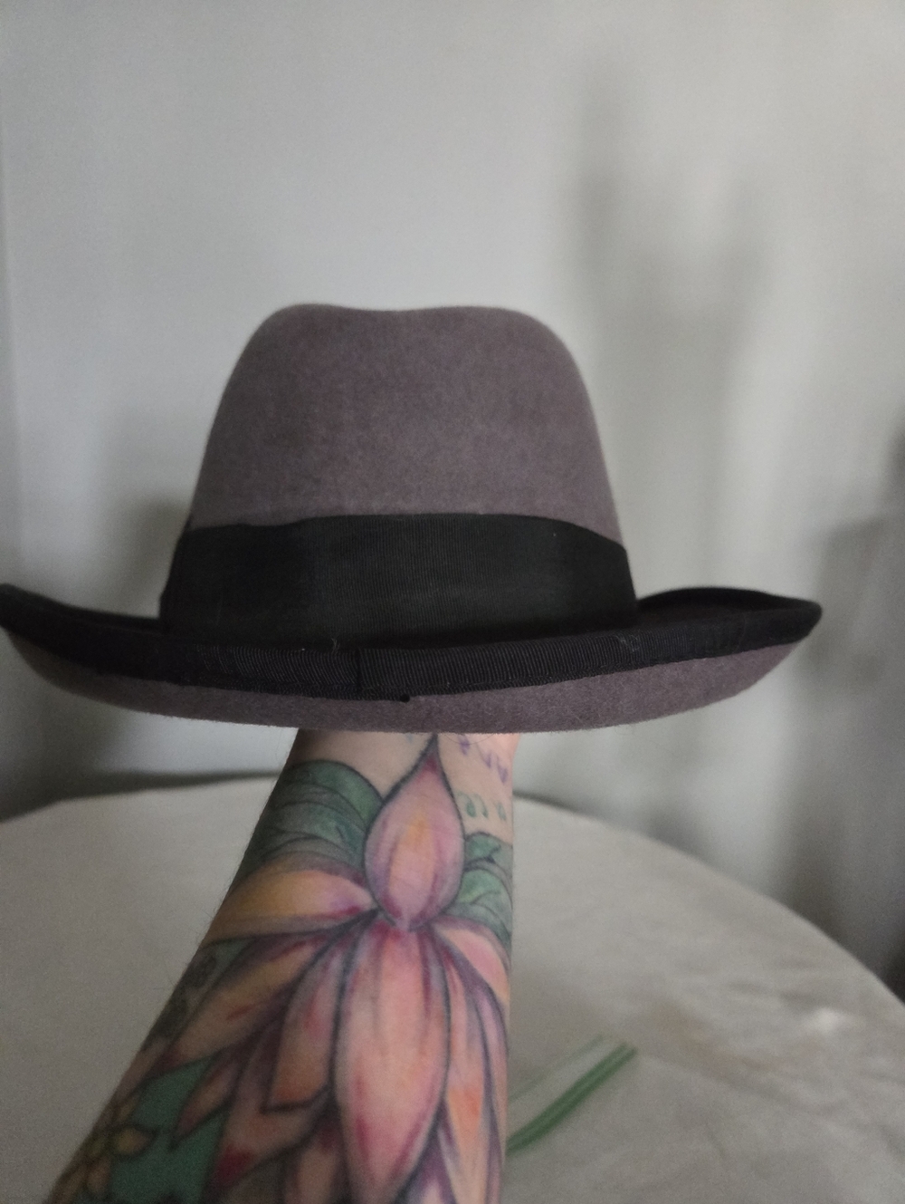 Stacy Adams Grey 100% Wool Fedora with Black Band, Size M